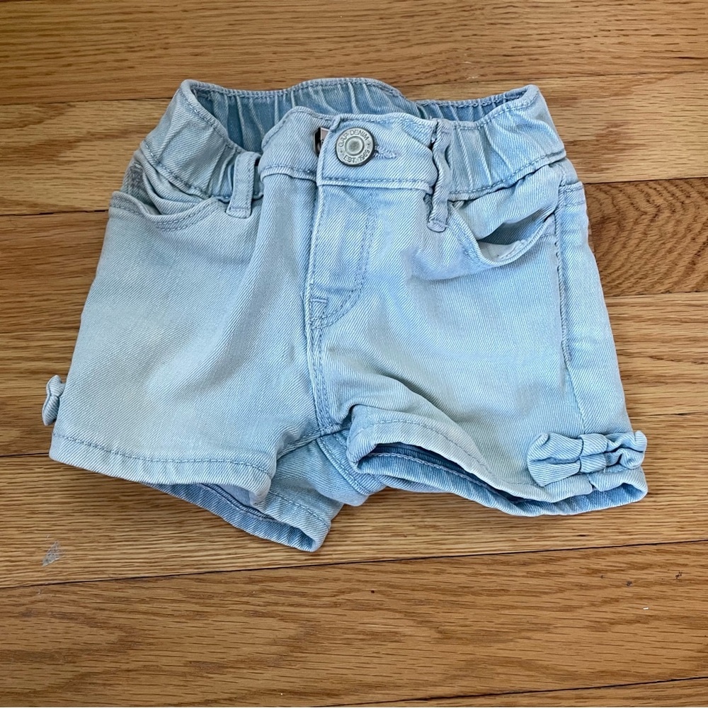 Gap denim shorts (12-18m)
